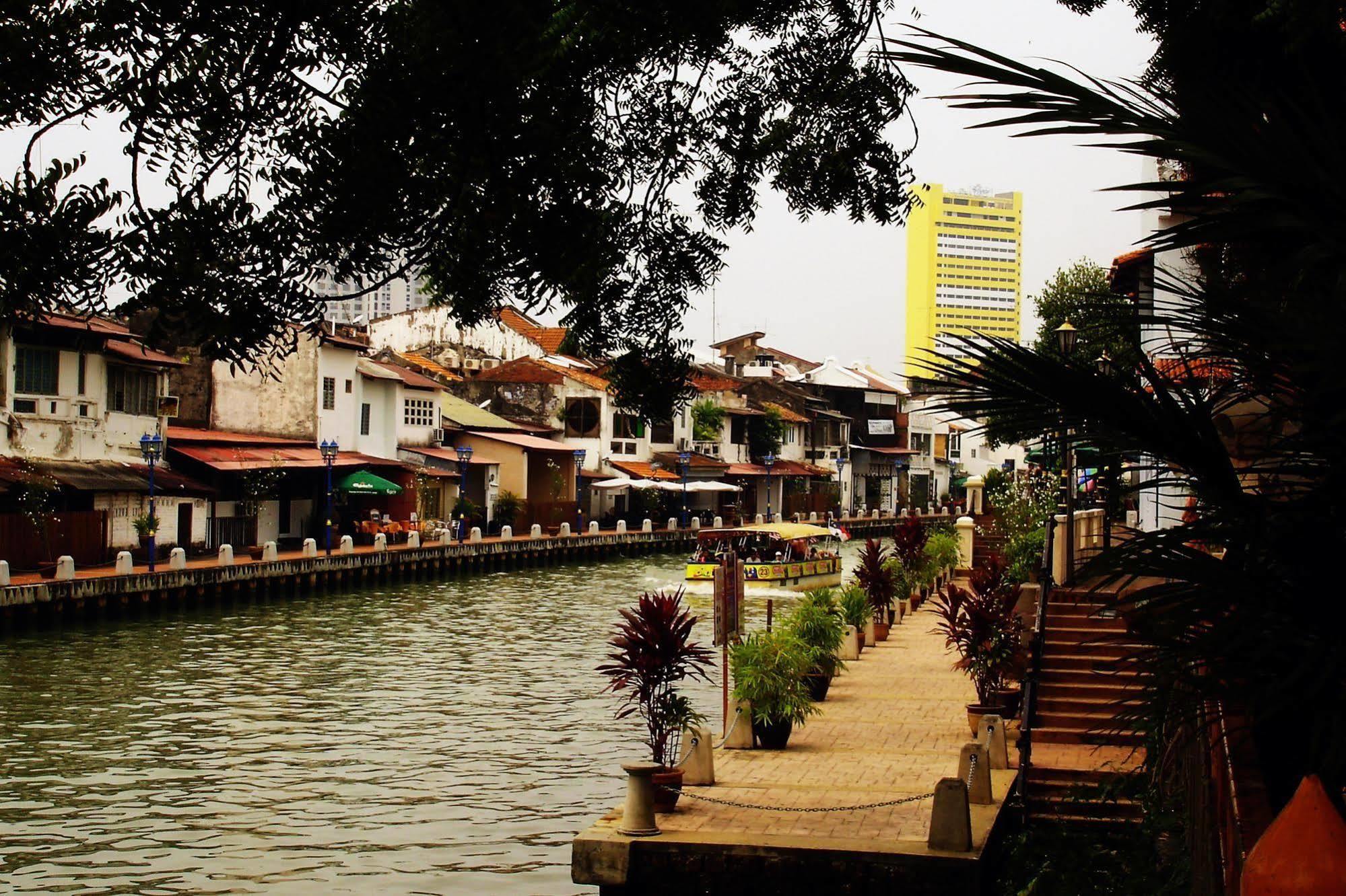 The Emperor Hotel Malacca Exteriör bild