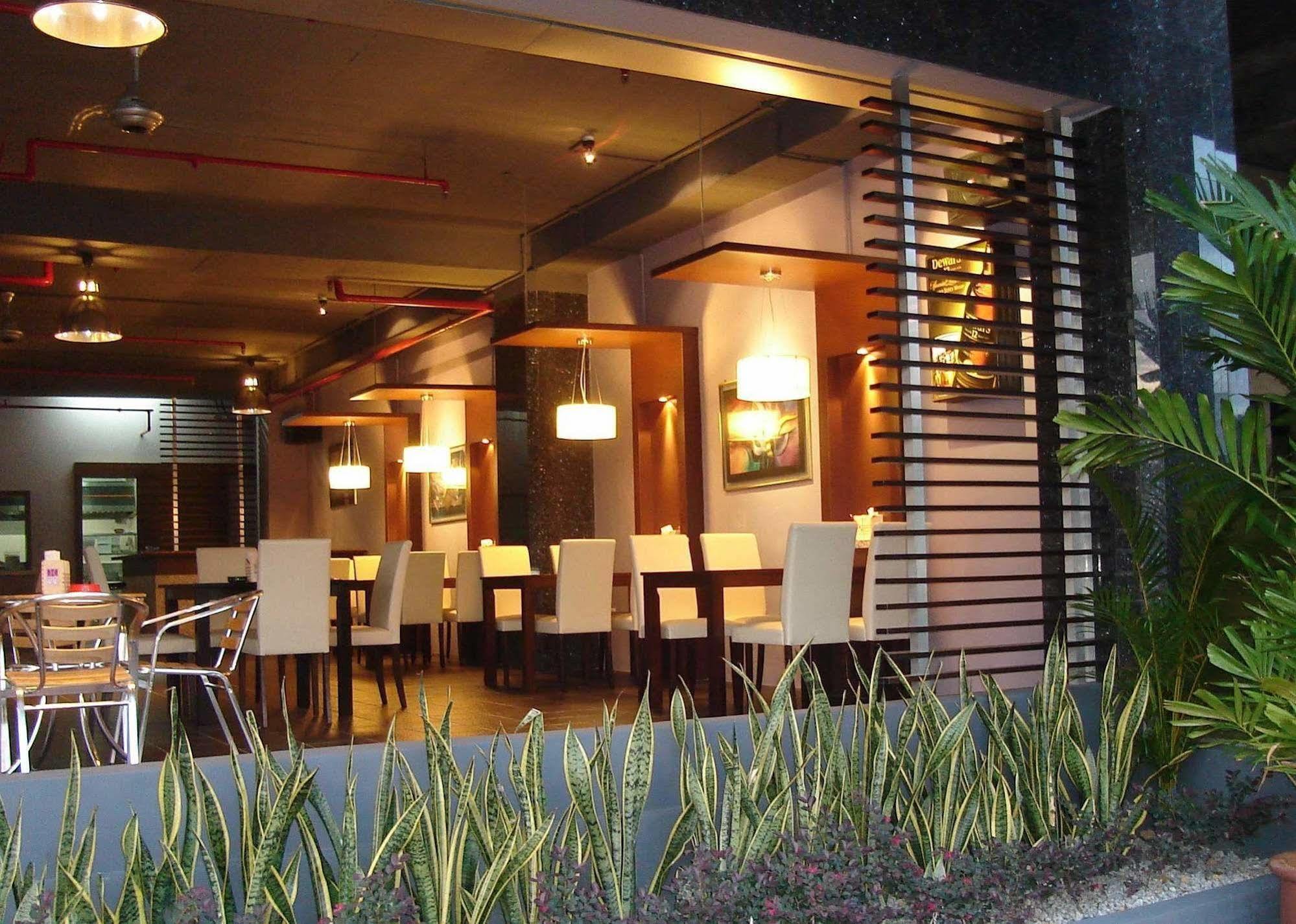 The Emperor Hotel Malacca Exteriör bild